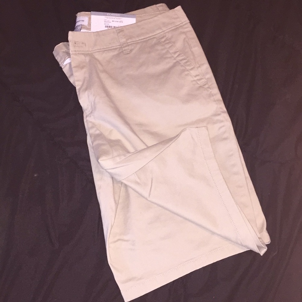 Liz Claiborne Women’s Size 12 Tan Shorts